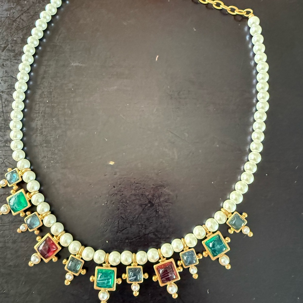 Elegant Gold and Multicolor Gemstone Necklace